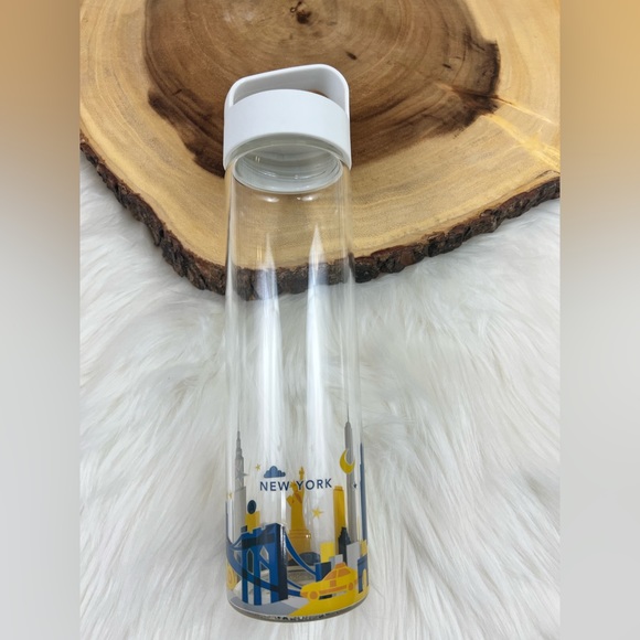 NEW! Starbucks You are Here Collection Water Bottle - New York 18.5 FI Oz Bundle - Picture 4 of 10